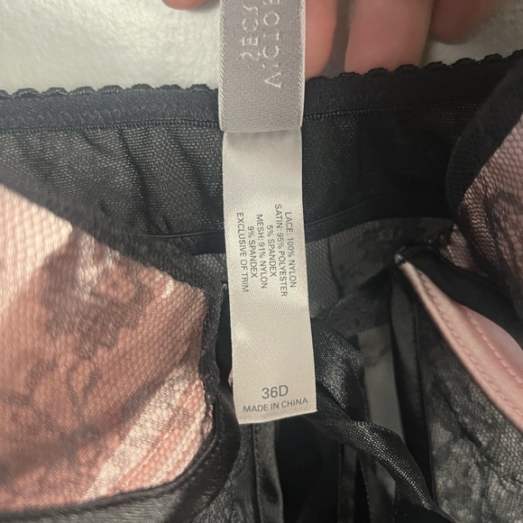 Victorias Secret Pink Satin And Black Lace Pocket Top tie front size 36D - Picture 5 of 7
